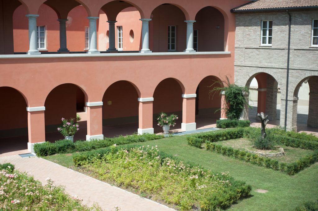 Matilde Di Canossa Golf Spa & Hotel Resort เรจโจเอมิเลีย ภายนอก รูปภาพ